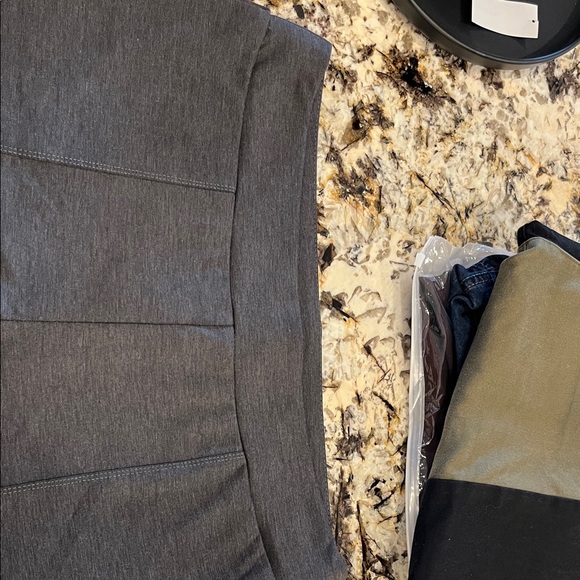 Women’s dress Pants gray with stretch - Picture 5 of 6